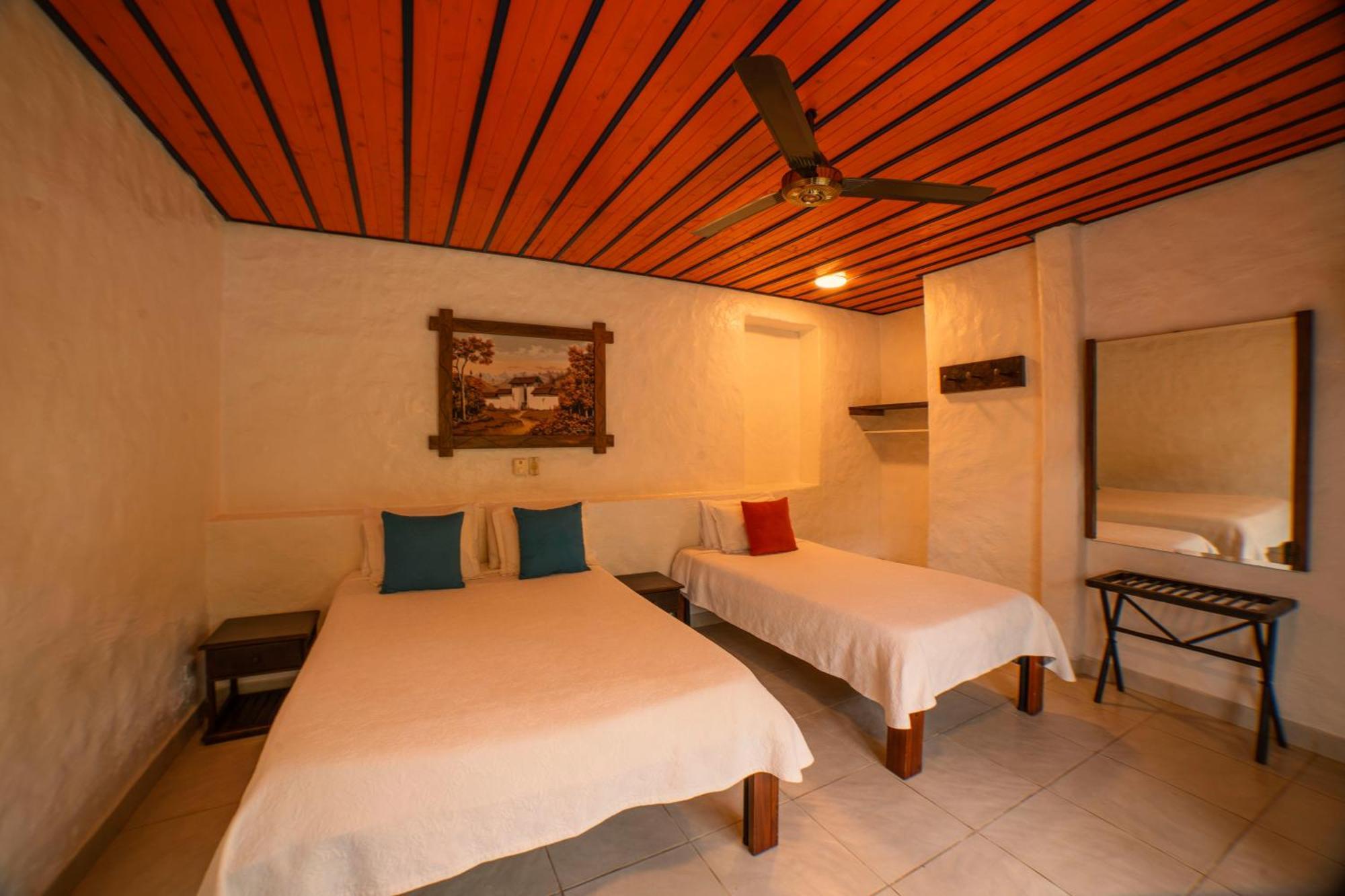 Hotel Mi Monaco Pueblo Tapao Exteriör bild